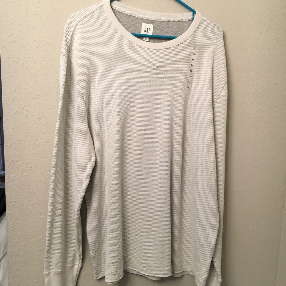 Gap sweater